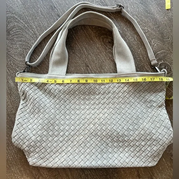Chic Gray Woven Loowie Bag - Picture 8 of 9